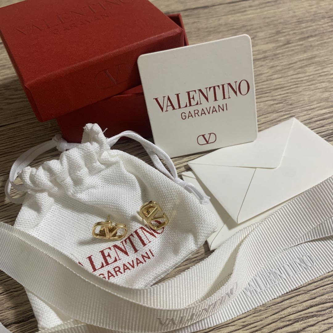 専用ページです。VALENTINO Vロゴ ピアス 高品質の人気 51.0%OFF www