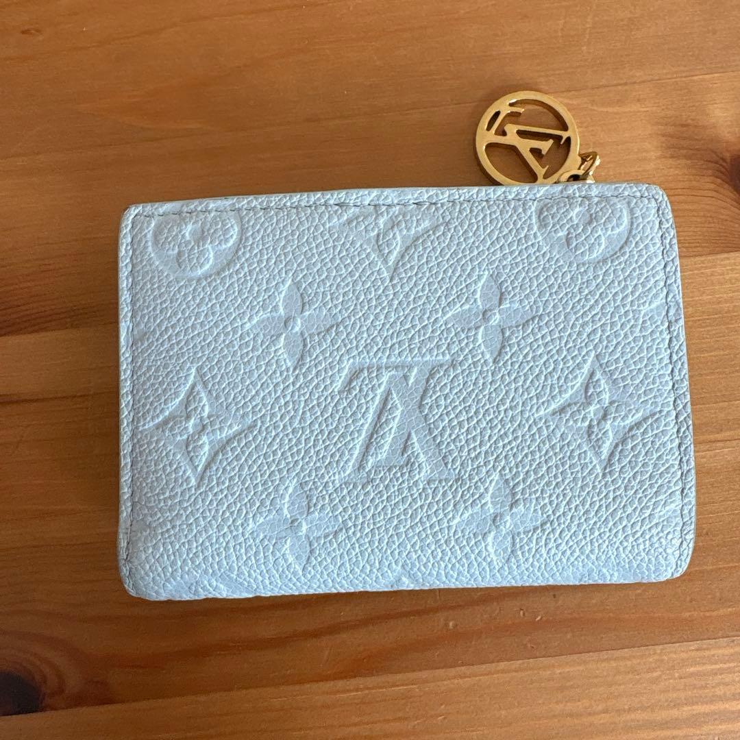 LOUIS VUITTON ライトブルー 二つ折り財布 LOUIS VUITTON ライトブルー 二つ折り財布