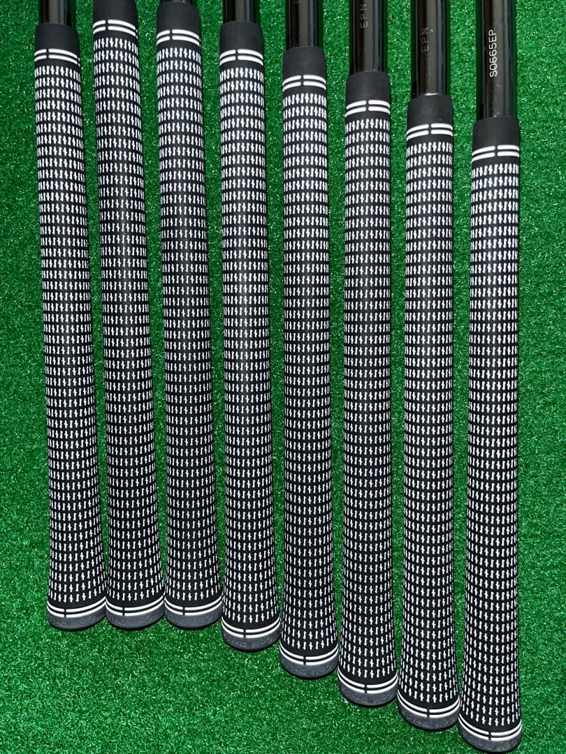 ✴️保証書付)221CB アイアン6本 & BITING SPINウェッジ2本 ✴️保証書付)221CB アイアン6本 & BITING SPINウェッジ2本