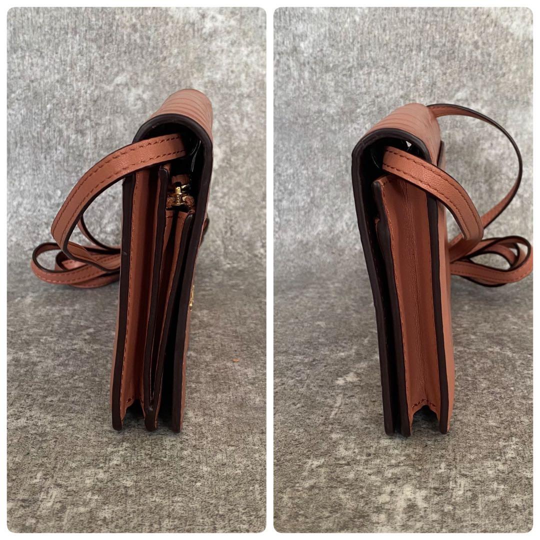 美品　コーチ　ショルダーバッグ　サコッシュ　クロコ型押し　レザー　ピンク