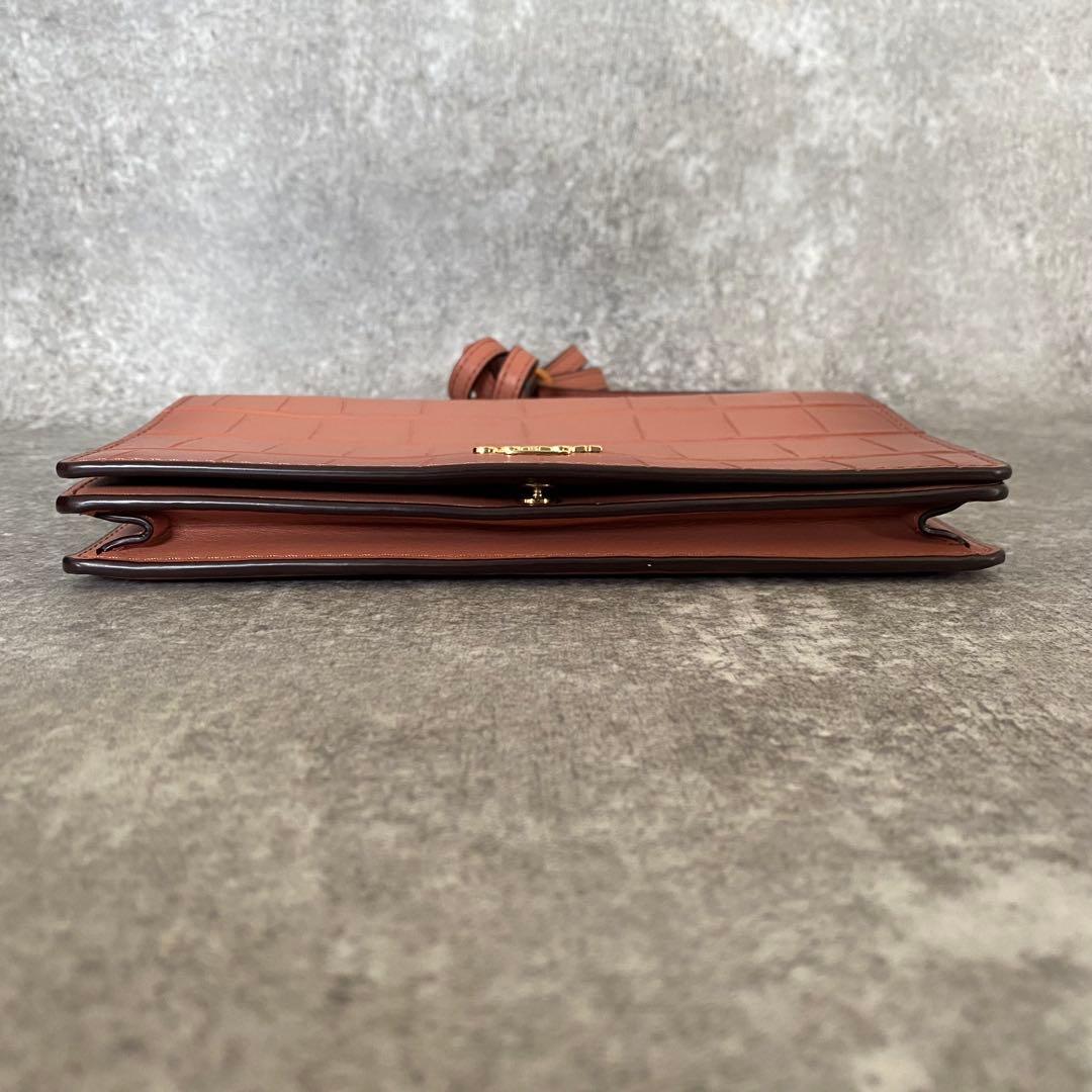 美品　コーチ　ショルダーバッグ　サコッシュ　クロコ型押し　レザー　ピンク