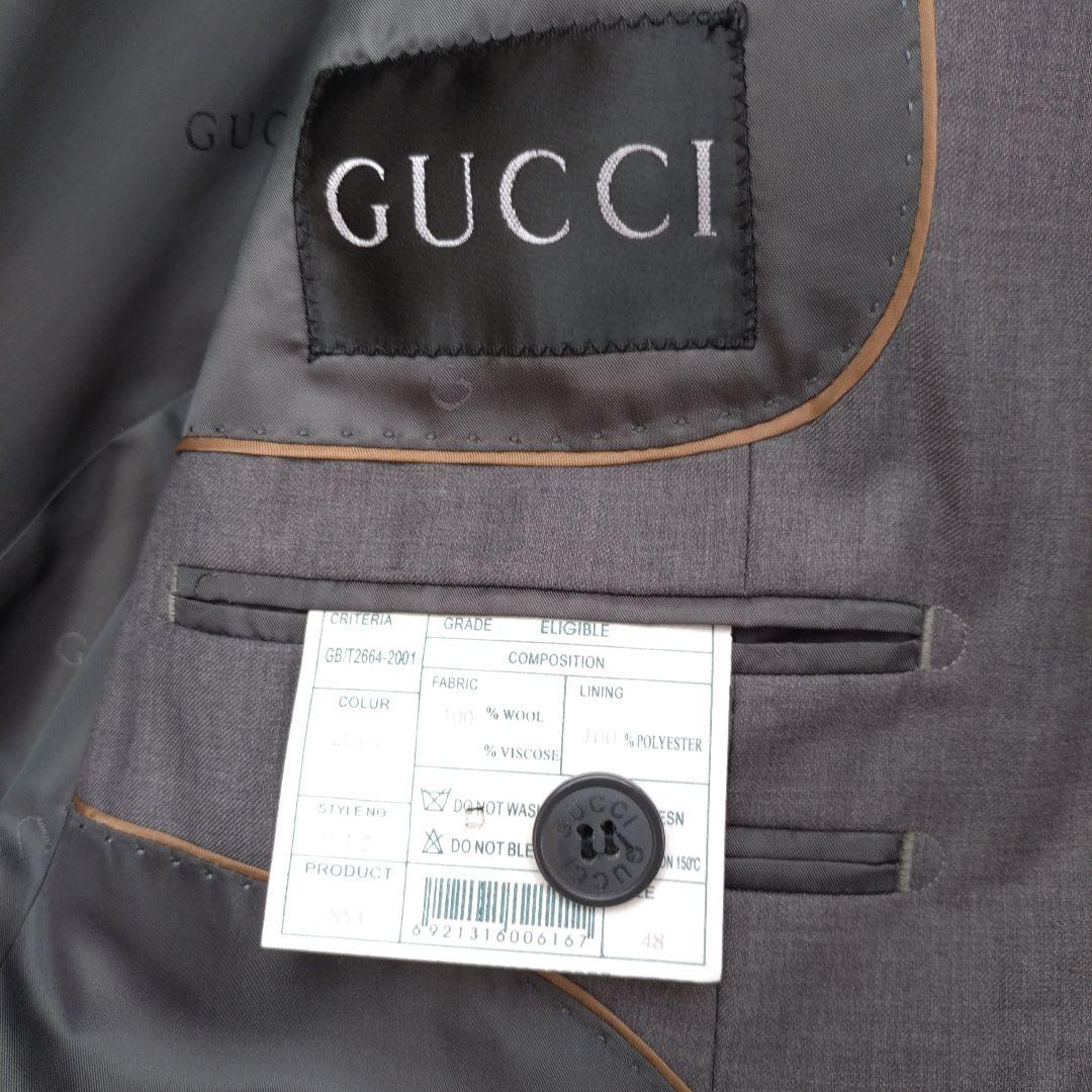 GUCCI メンズセットアップ スーツ（グレー）
美品！早いもの勝ちです。