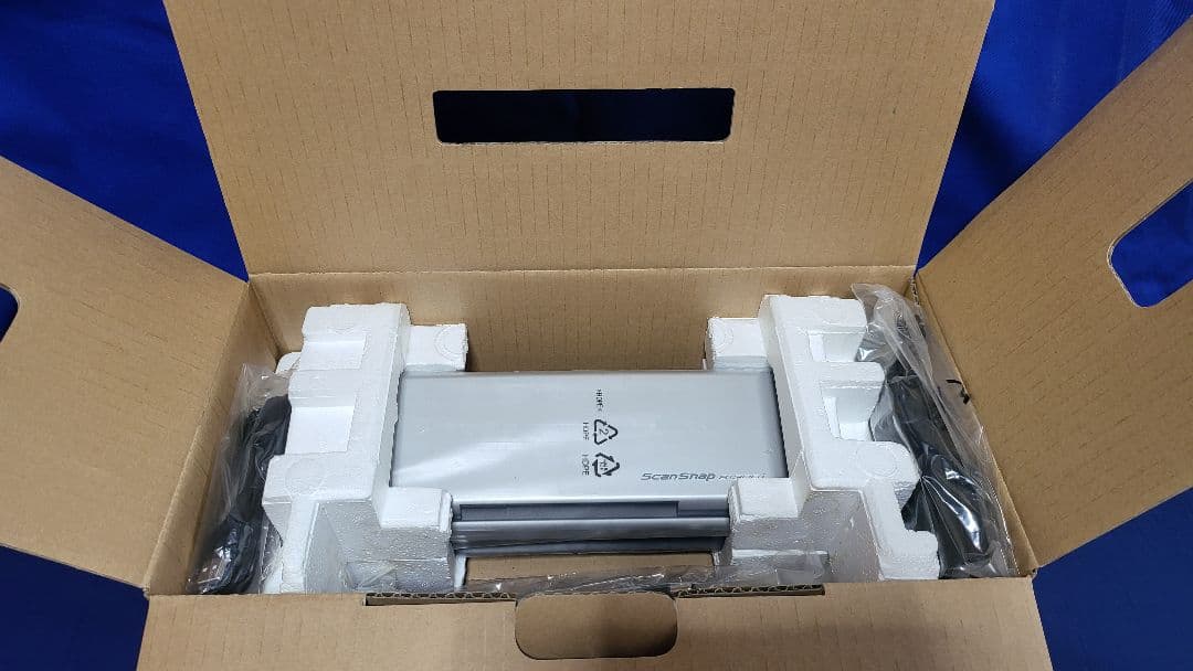 未使用品】PFU S1300i オートシートフィーダ型コンパクトスキャナ