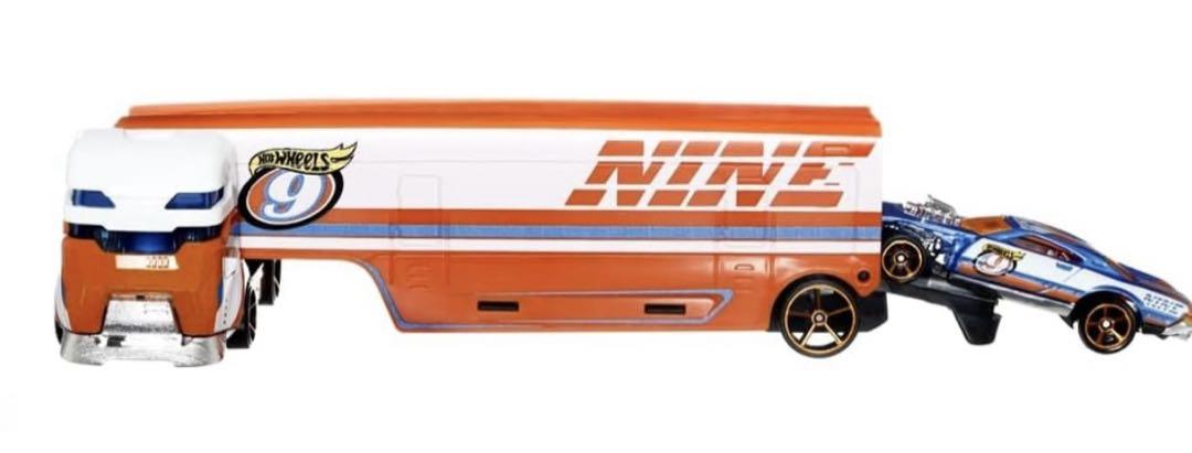 【超特価】 Hauler Speedway Wheels Hot トレーラー付きミニカー メルカリ - ミニカー