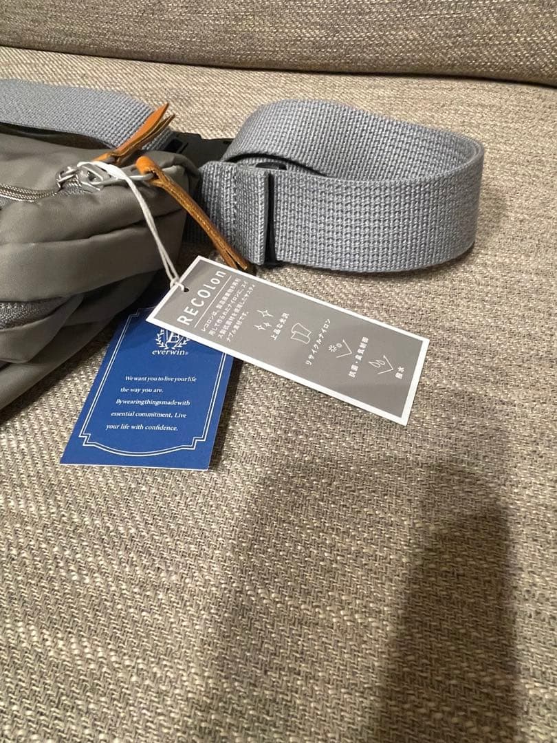 everwinグレー ショルダーバッグ新品、♥
