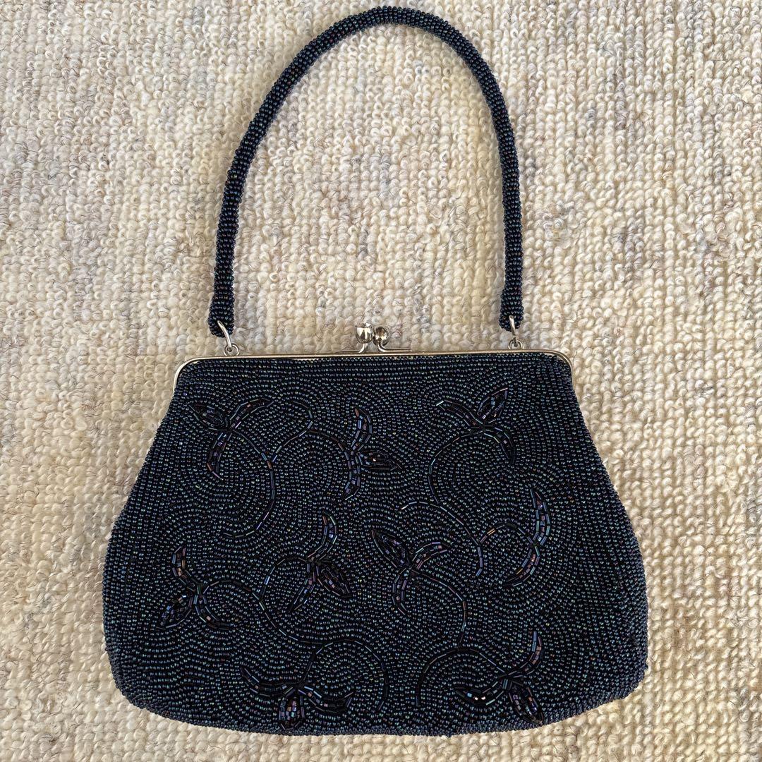 花柄ビーズ刺繍ハンドバッグ ネイビー - メルカリ
