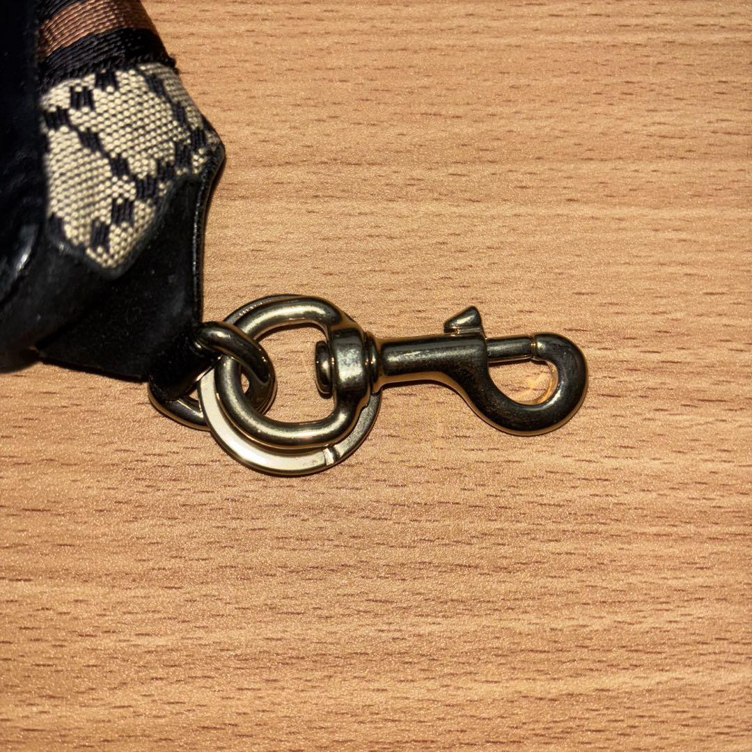 極美品！GUCCI スニーカー型キーホルダー