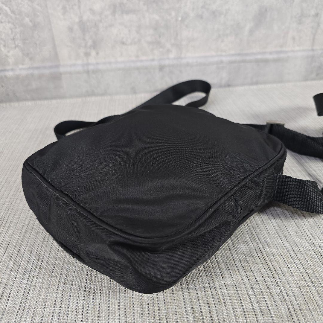 超美品 プラダ スポーツ テスート　ナイロン　ショルダーバッグ　クロスボディ