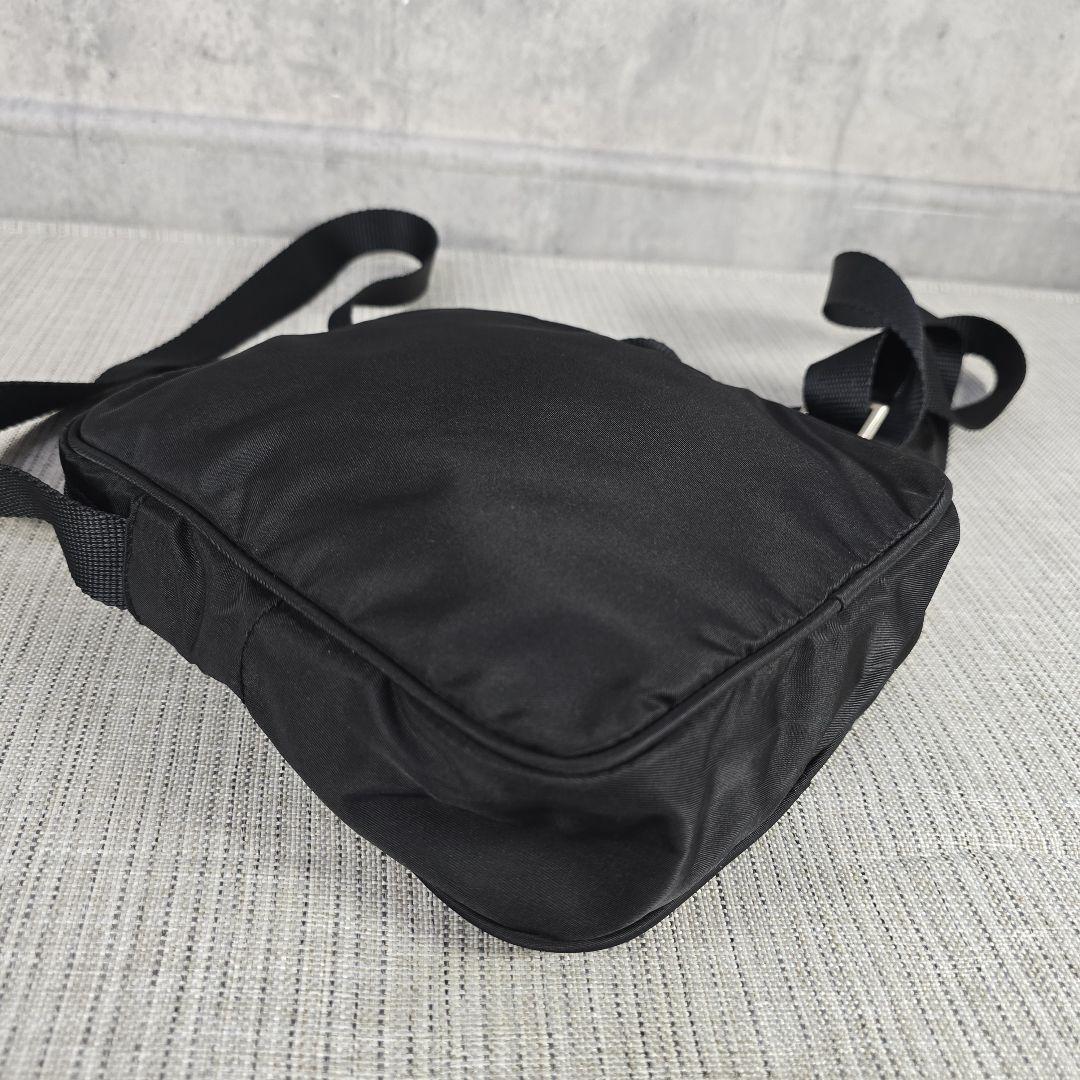 超美品 プラダ スポーツ テスート　ナイロン　ショルダーバッグ　クロスボディ