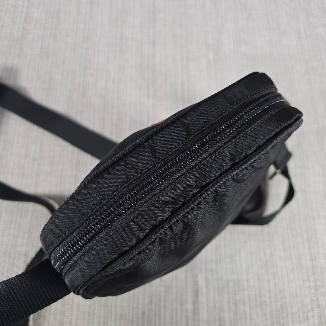 超美品 プラダ スポーツ テスート　ナイロン　ショルダーバッグ　クロスボディ