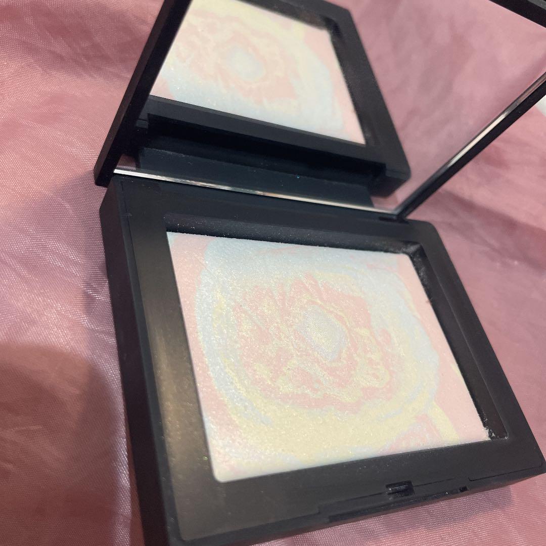 NARS ライトリフレクティング プリズマティックパウダー 01783 信憑 NARS ライトリフレクティング プリズマティックパウダー 01783 信憑