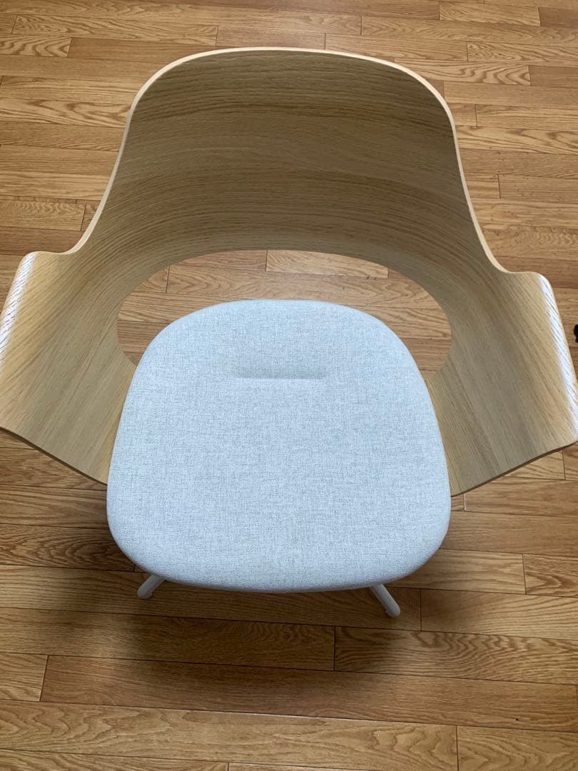 モダンアームチェア ライトグレー