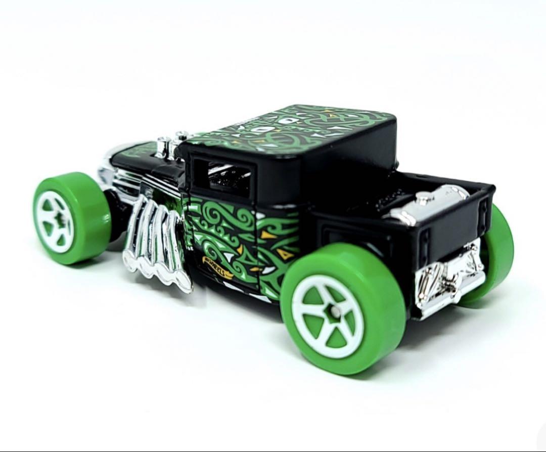 ホットウィール MYSTERY BONE SHAKER 3台