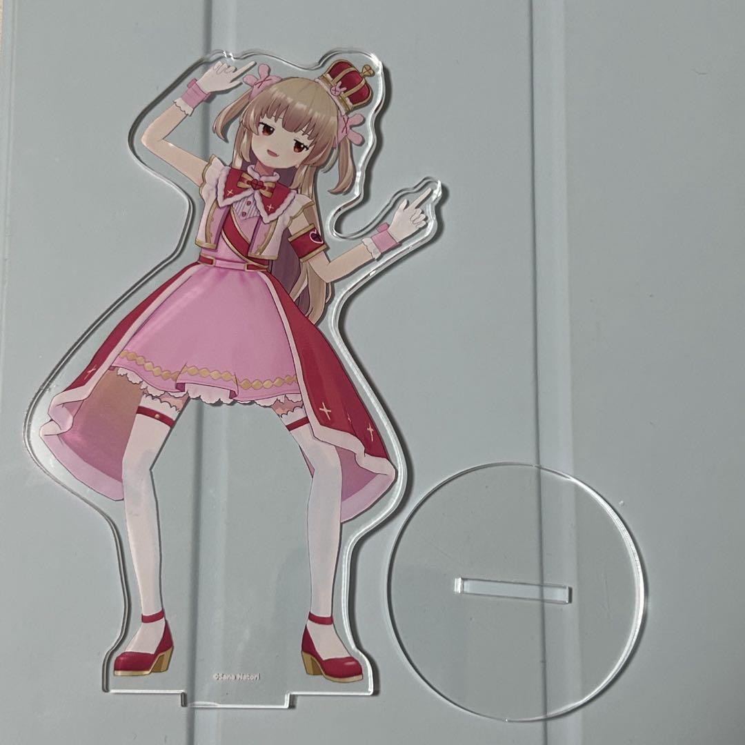 名取さな　とんでもないポーズの王　アクリルスタンド　アクリルフィギュア