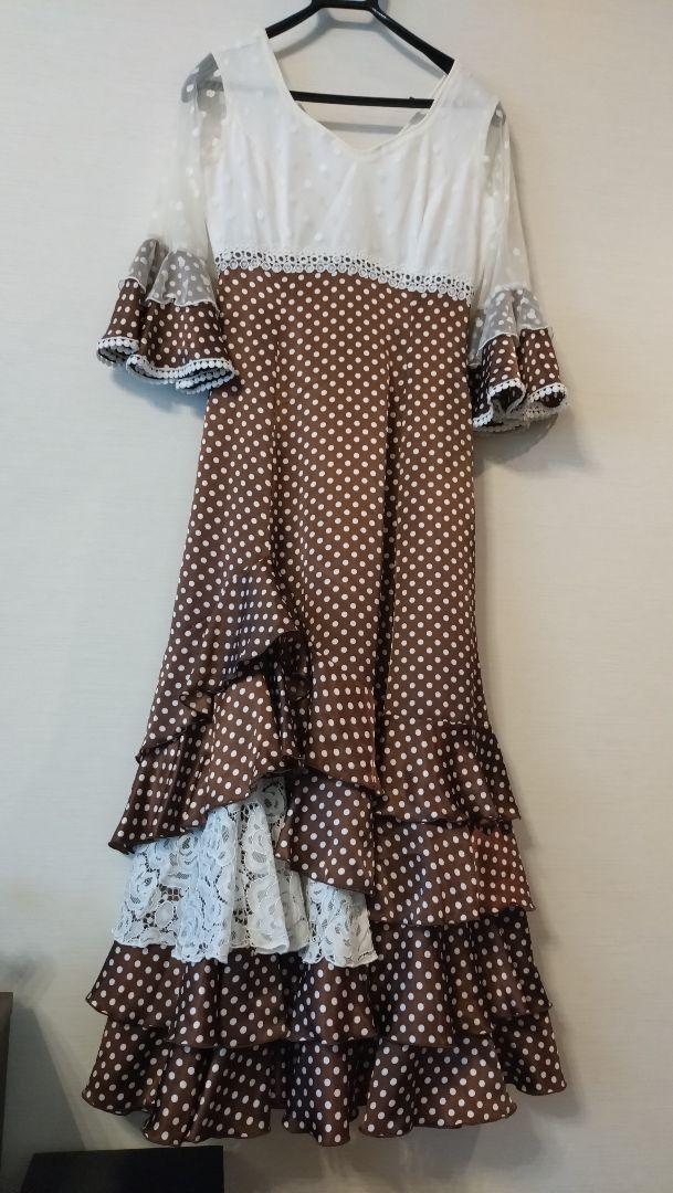 【12万円スペイン購入・美品】紫×水玉×レースの豪華フラメンコ衣装マントン付 12万円スペイン購入・美品】紫×水玉×レースの豪華フラメンコ衣装