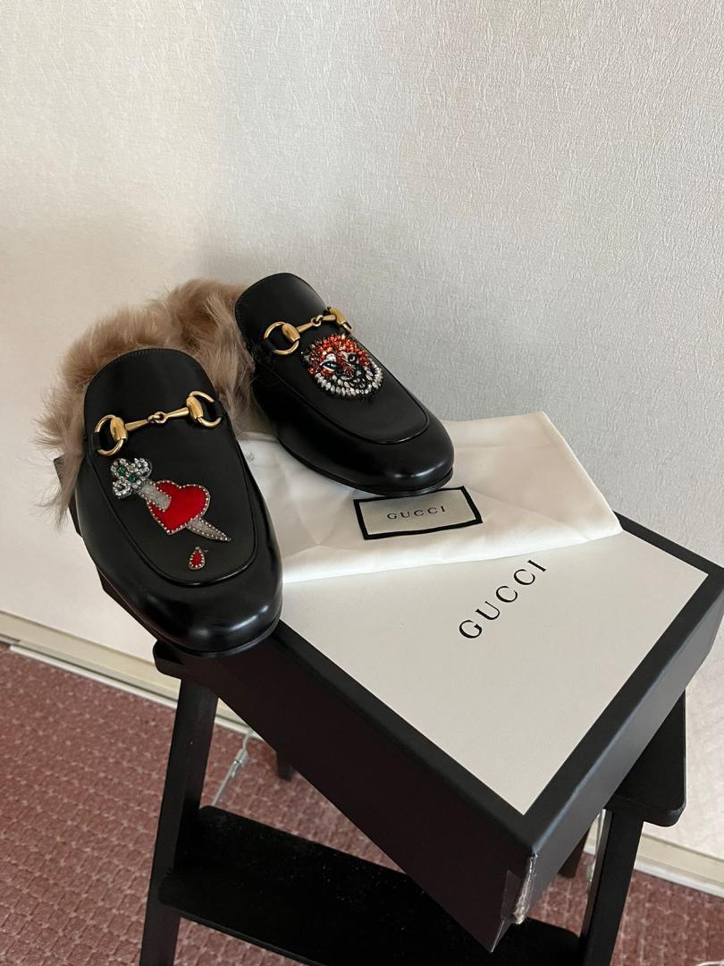 ピース様専用Gucciプリンスタウンライオン&ハートアップリケ レザー スリッパ