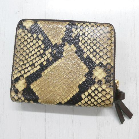 TORY BURCH トリーバーチ パイソン ヘビ柄 二つ折り財布 - メルカリ TORY BURCH トリーバーチ パイソン ヘビ柄 二つ折り財布 - メルカリ