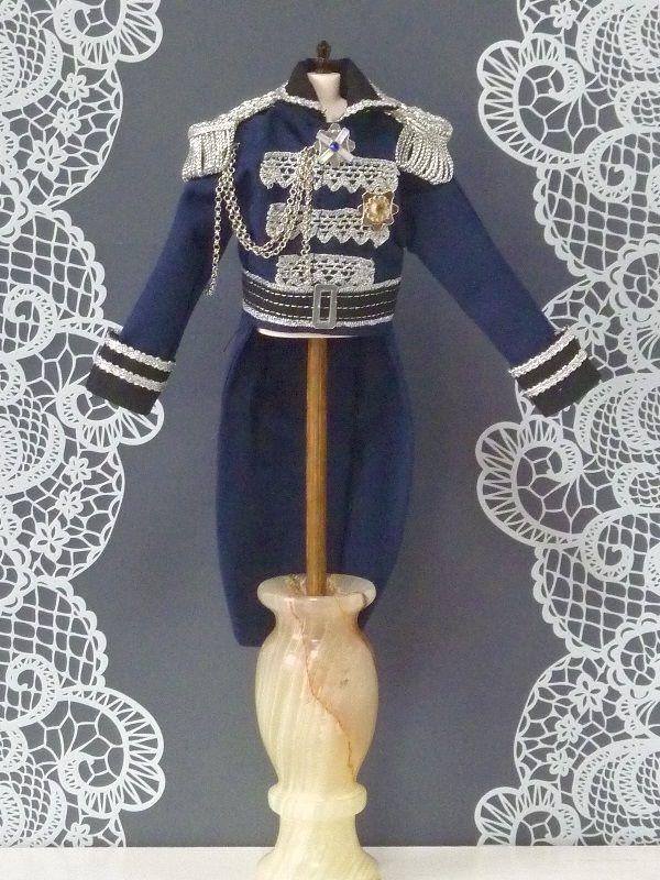 宝塚歌劇 男役衣装風『白ばらの麗人・水色軍服』 宝塚歌劇 男役衣装風 『アンドレ紺色軍服』③ - メルカリ