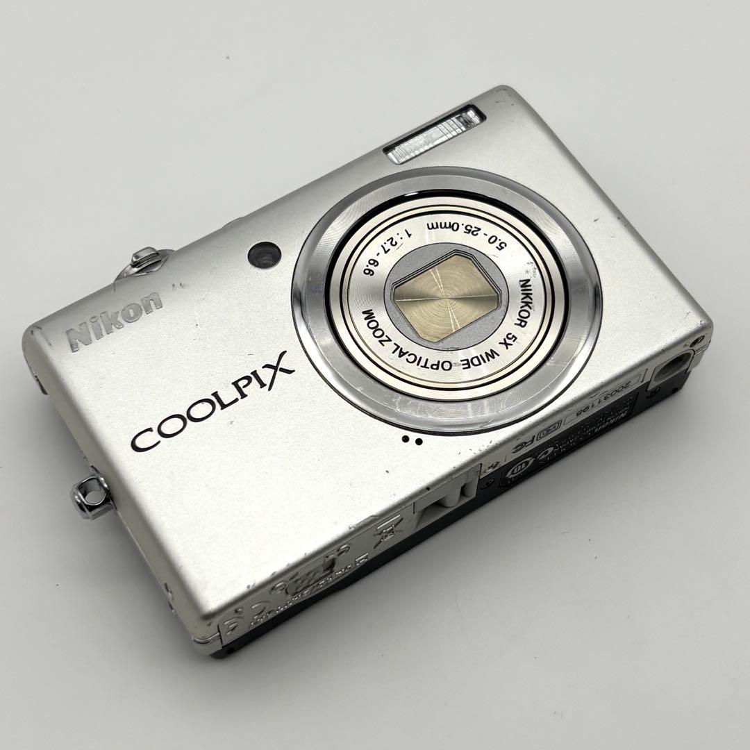 Nikon COOLPIX S570 コンパクトデジタルカメラ