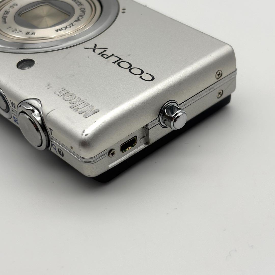 Nikon COOLPIX S570 コンパクトデジタルカメラ