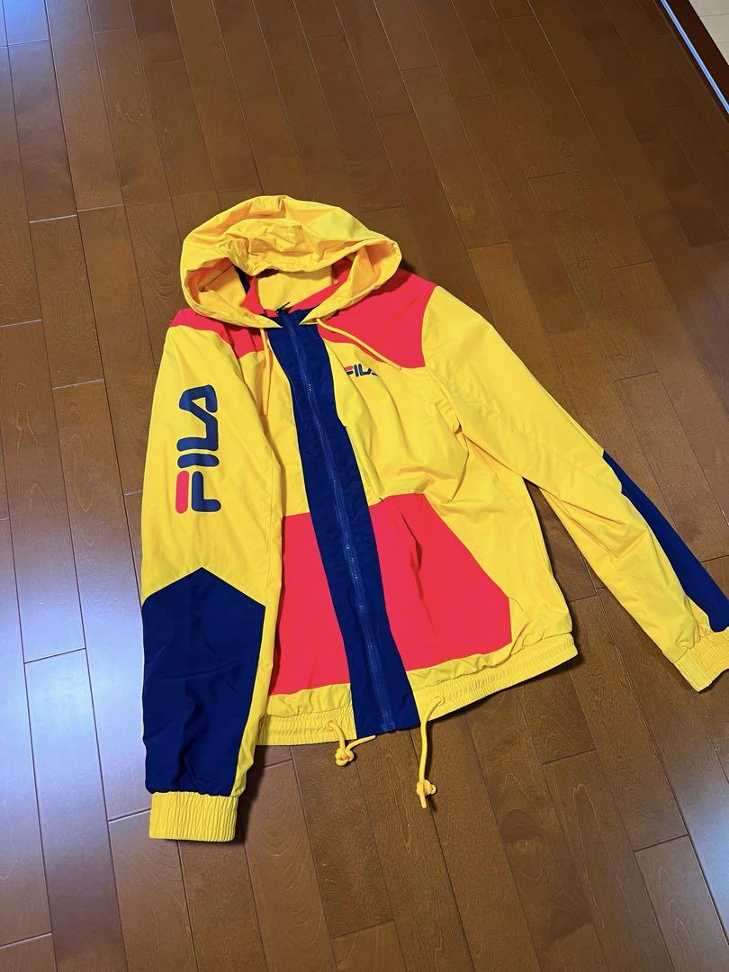 FILA フィラ　マウンテンパーカー　ストリートファッション