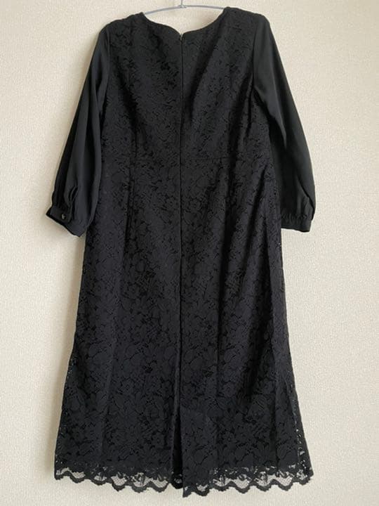 メルカリ レース 黒 ワンピース 膝下 ひざ丈ワンピース 1 0 中古や未使用のフリマ