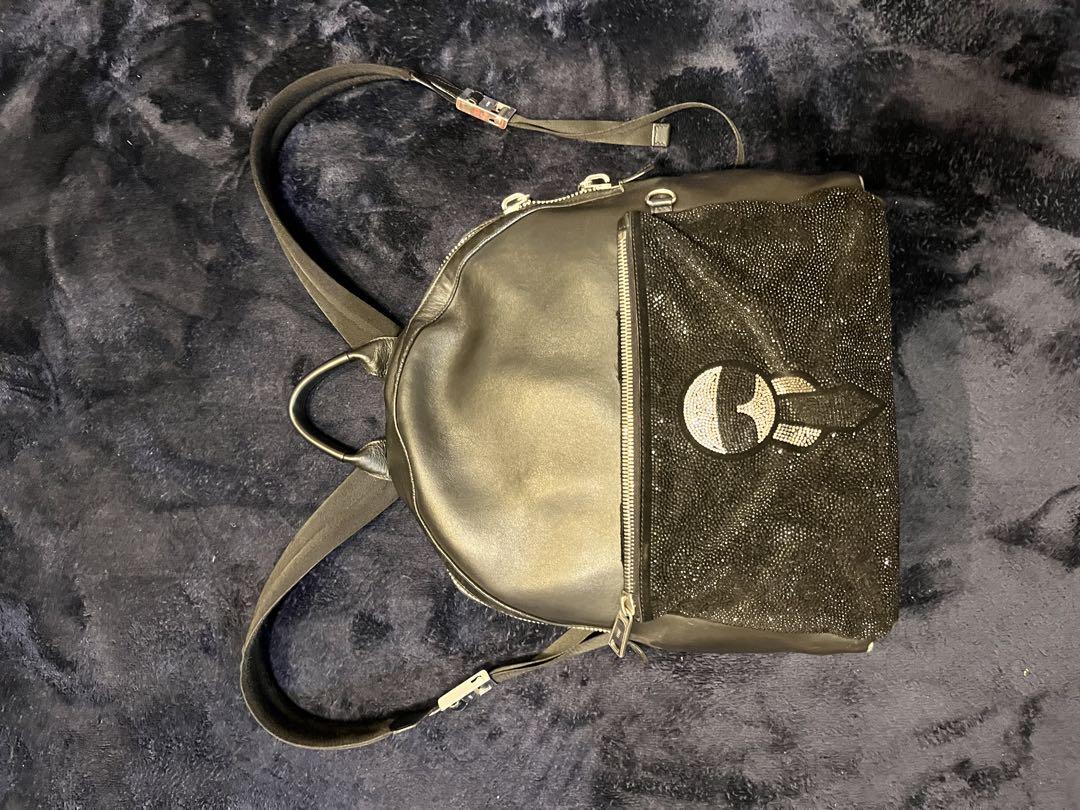 FENDI スパンコール装飾リュック　ブラック