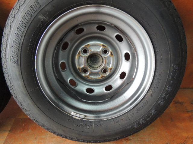 T69145|80R12 LTブリヂストン4本スチールホイール付き