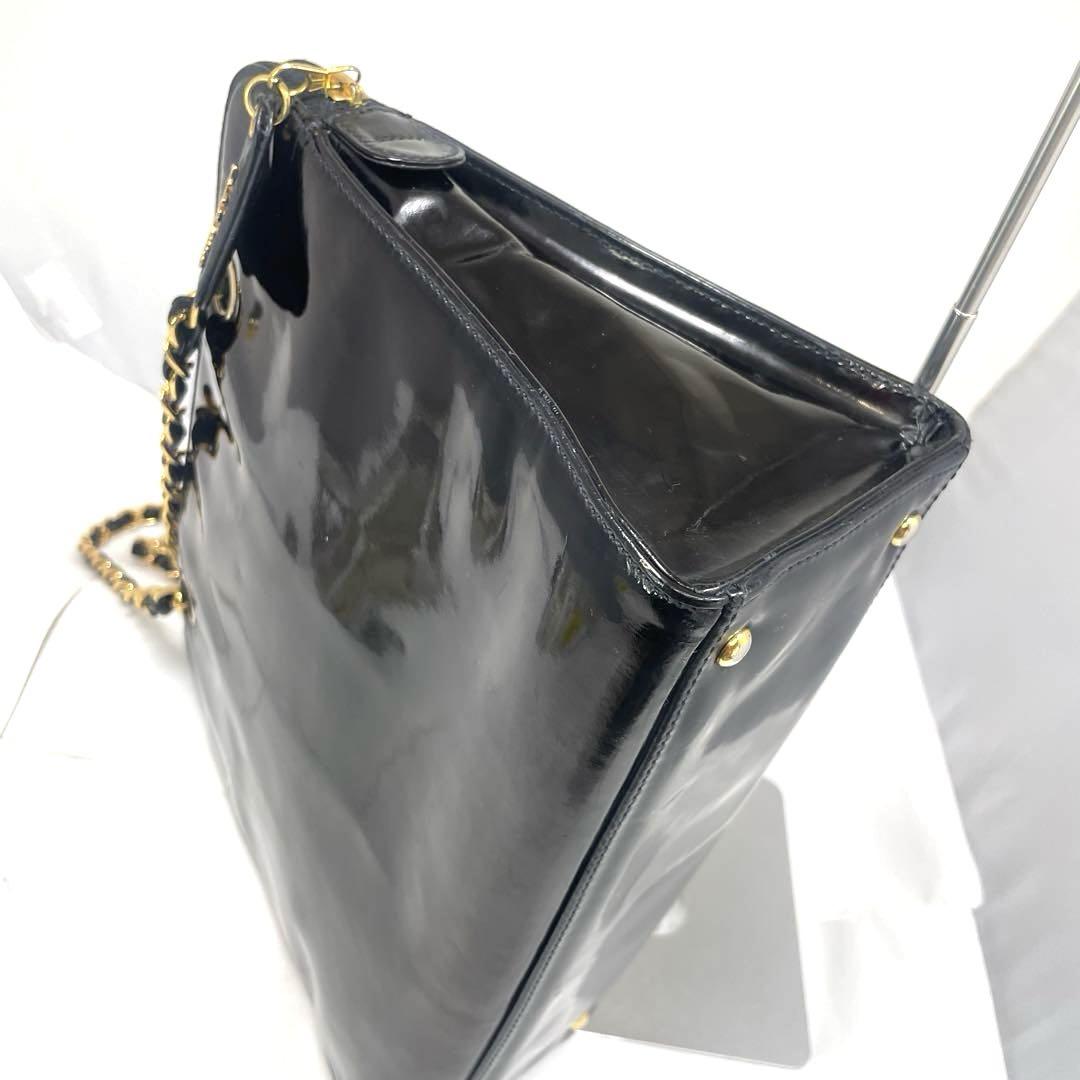 シャネル ショルダーバッグ エナメルターンロック レザーCHANEL チェーン