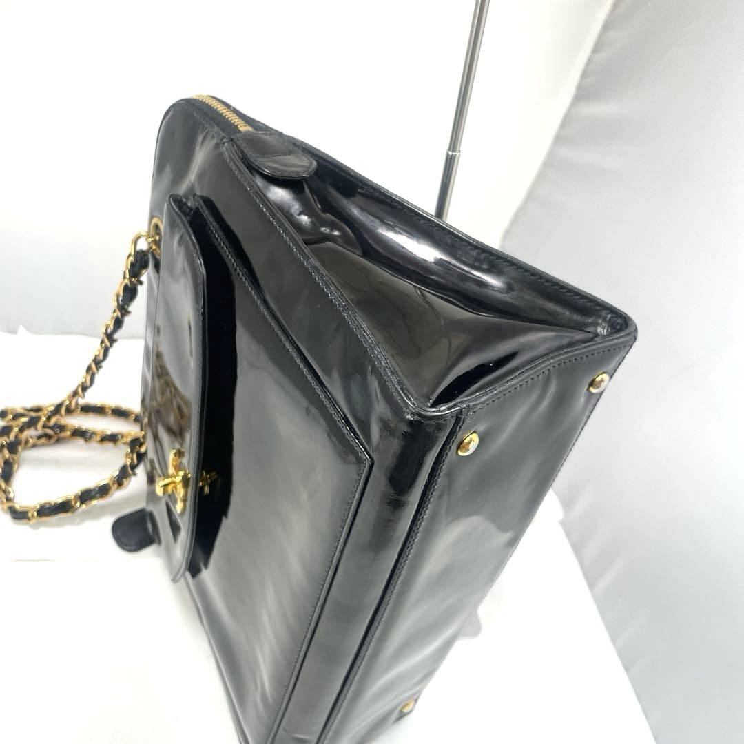 シャネル ショルダーバッグ エナメルターンロック レザーCHANEL チェーン
