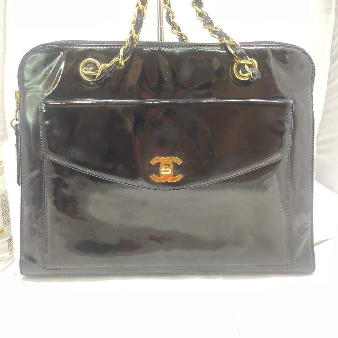 シャネル ショルダーバッグ エナメルターンロック レザーCHANEL