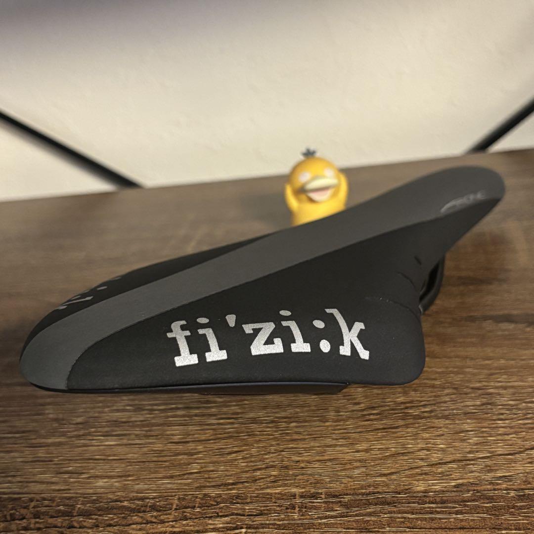 fi'zi:k アリオネR3