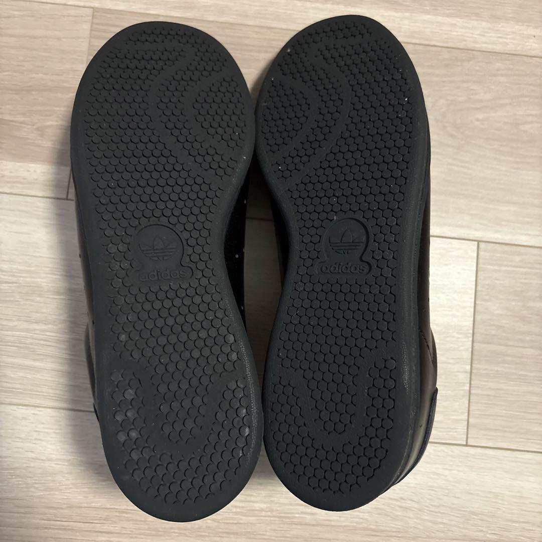 adidas Stan Smith ブラックスニーカー