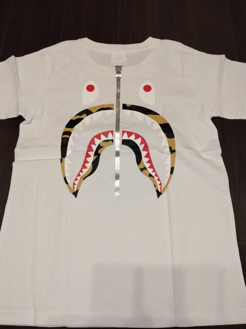 ■新品未使用■アベイシングエイプ シャーク Tシャツ S 鑑定可