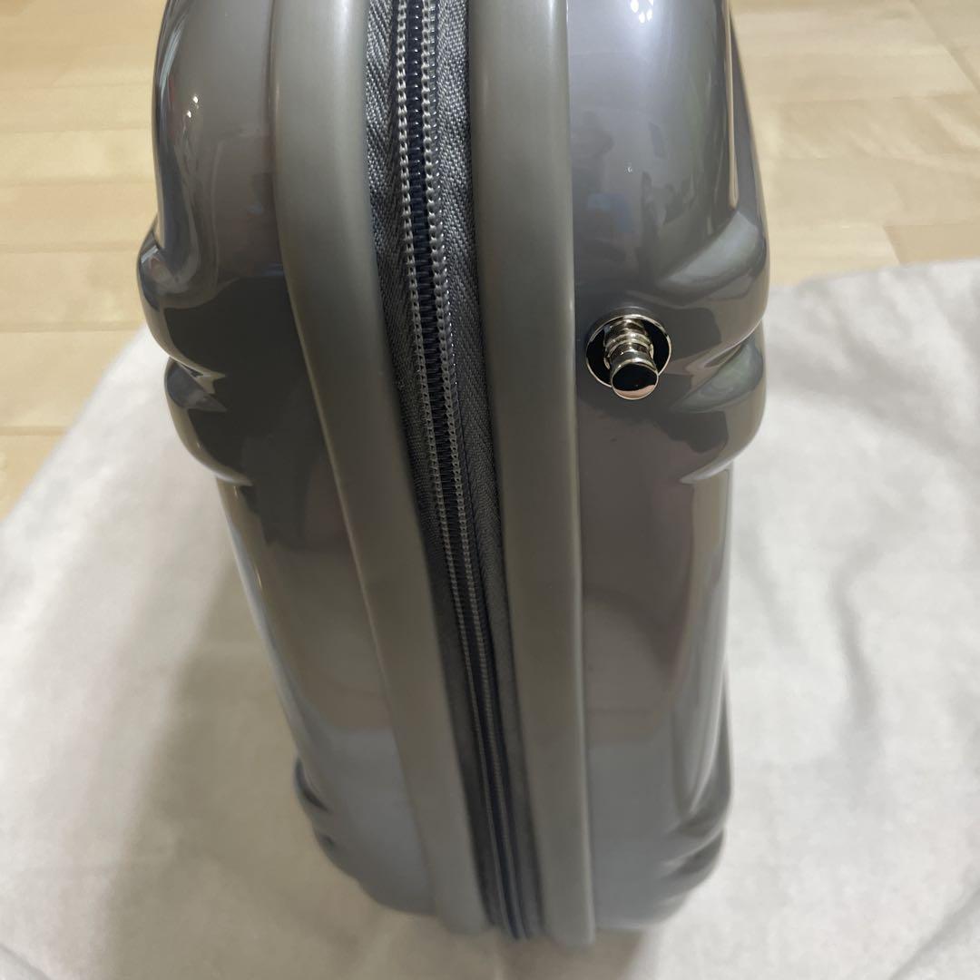 【未使用品】ZERO HALLIBURTON Z-FLEX グレー