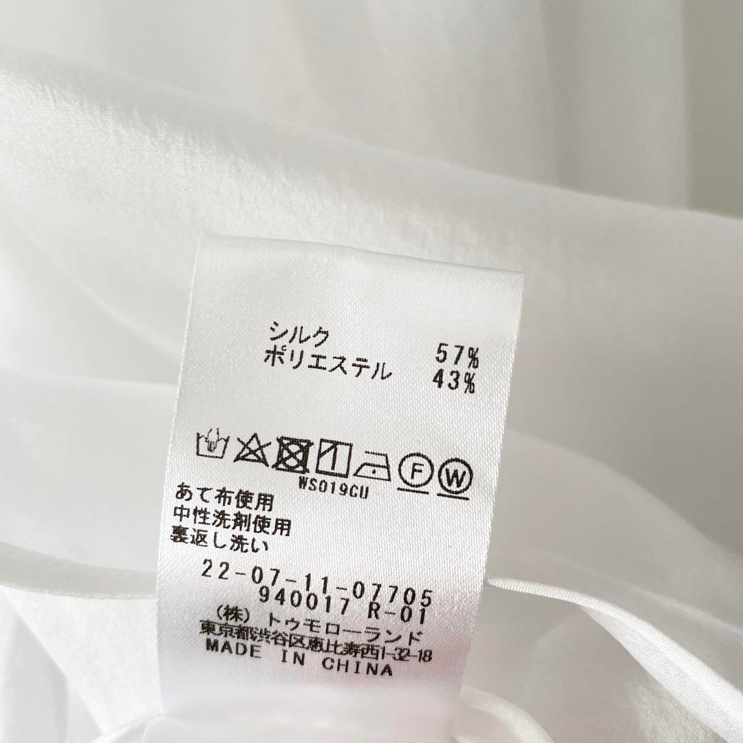 美品◯デプレ　３万　エアリーオーガンザ フーデッドブルゾン　ホワイト 美品◯デプレ 3万 エアリーオーガンザ フーデッドブルゾン
