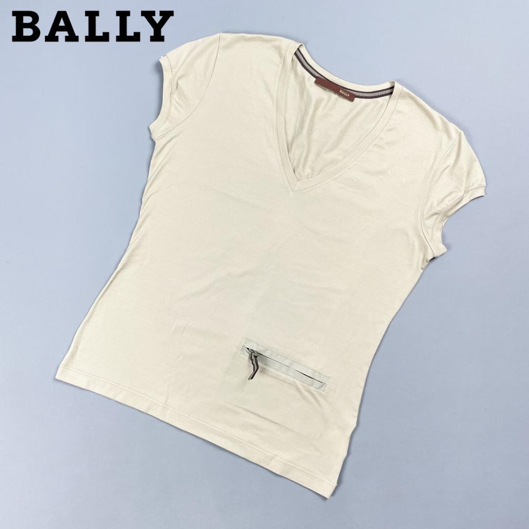 BALLY Vネックストレッチ半袖Tシャツ ベージュ サイズ38*CD434