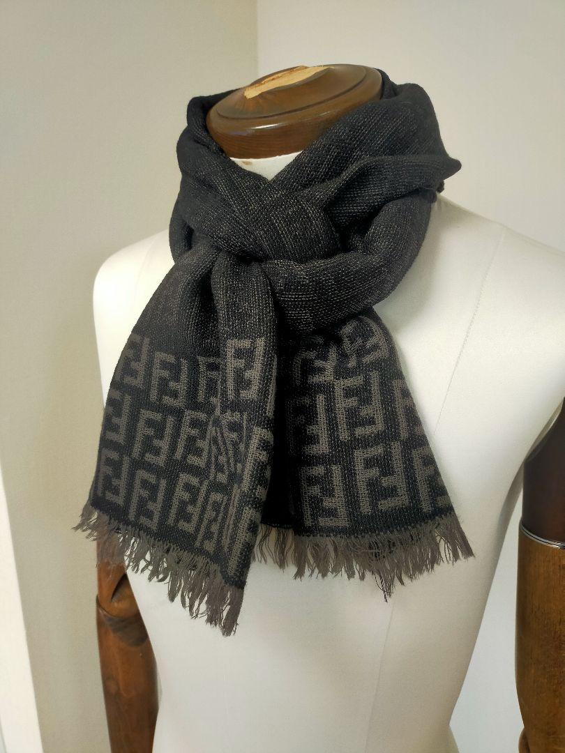 Fendi ロゴ入りマフラー グレー