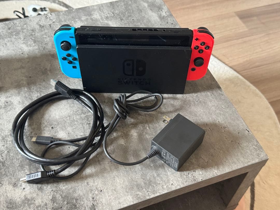 Nintendo Switch 本体 青/赤 Joy-Con付き