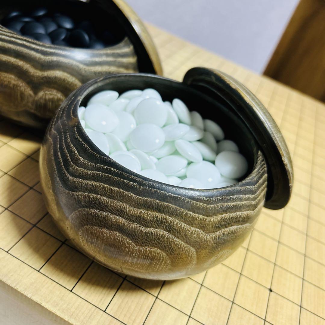 【超高級品】国産 極厚 特大 約7寸 囲碁 本榧 目が繊細 ヘソ 脚付 桐覆付