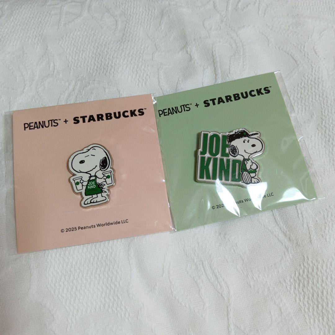 未開封！スターバックス　ピンバッジ　スヌーピー　スタバ　3種２８個セット Starbucks Coffee - スタバ スヌーピー ピンバッジ 3点セットの