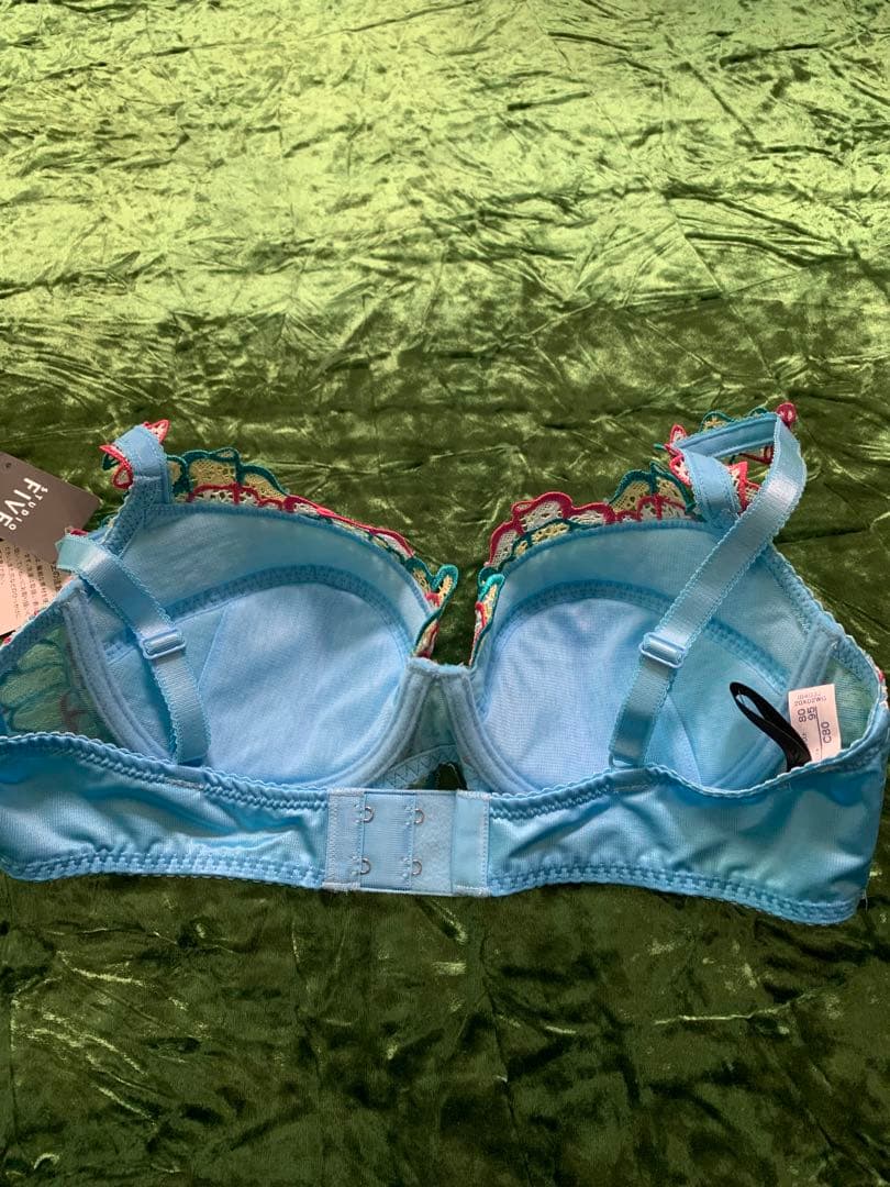 ワコールSTUDIOFIVEブラジャー新品未使用タグ付き