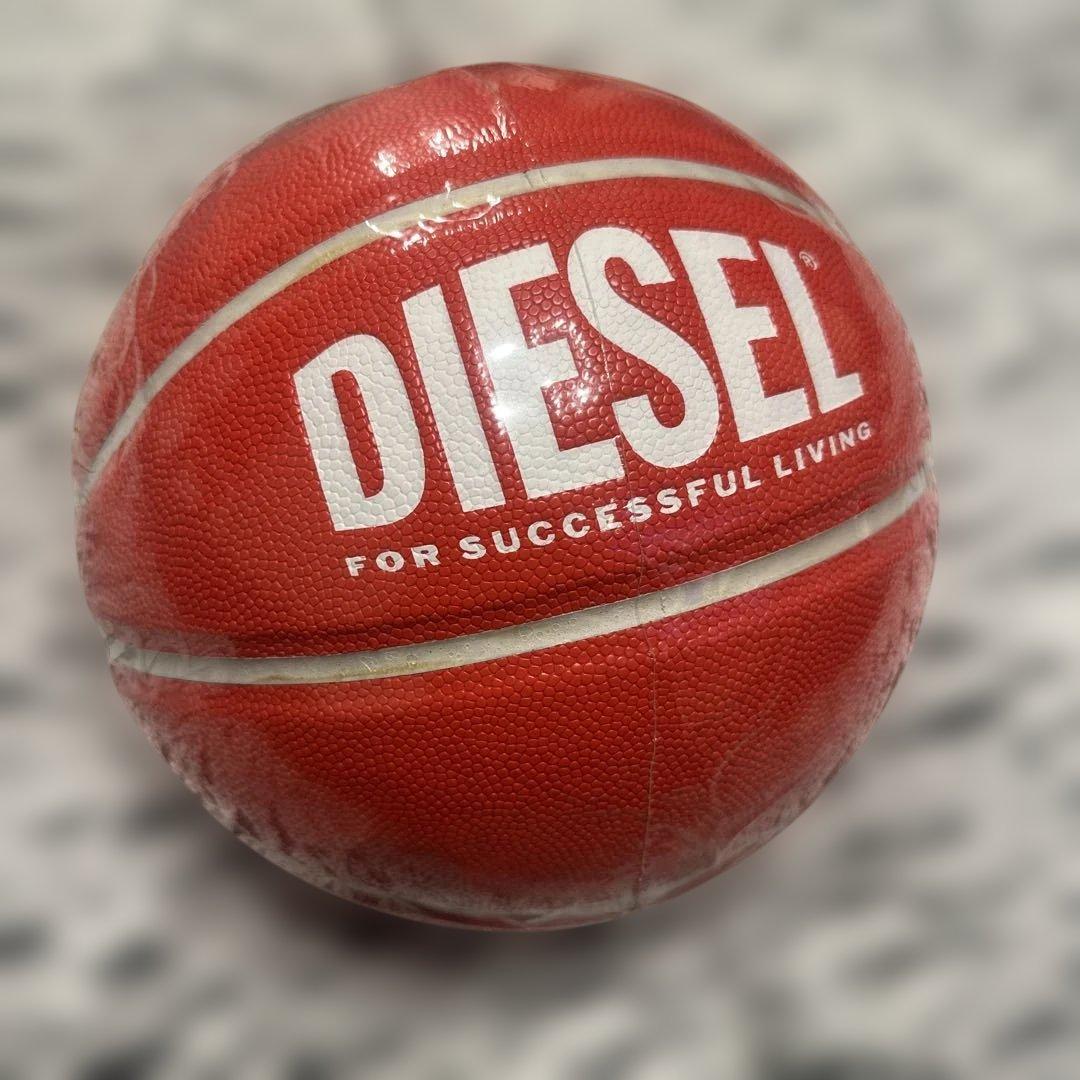 DIESEL バスケットボール 赤 箱入り
