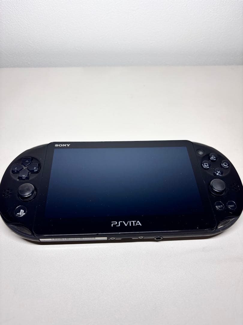 PS Vita PCH-2000ブラック本体マインクラフト付き充電OK傷あり PS Vita PCH-2000ブラック本体マインクラフト付き充電OK傷あり