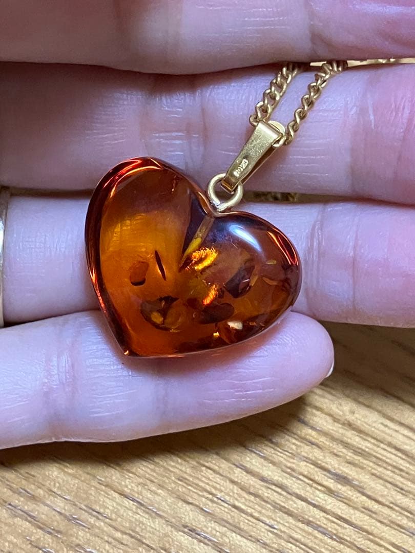 コニャックアンバー 琥珀 ロシア ネックレス ビンテージ コニャックアンバー 琥珀 ロシア ネックレス ビンテージ