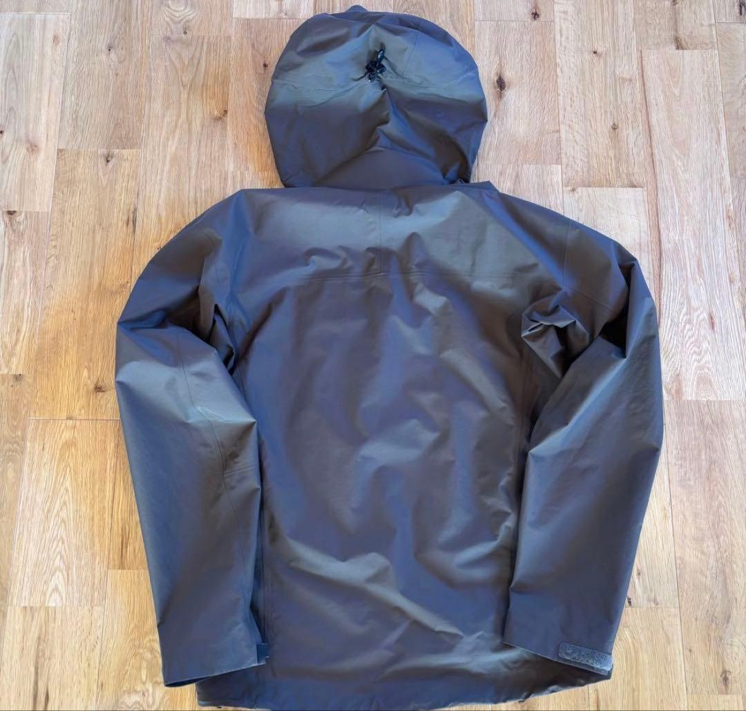 ARC TERYX GORE-TEXダークグレー フード付きジャケットS ARC TERYX OLIVEOS_COM_TR