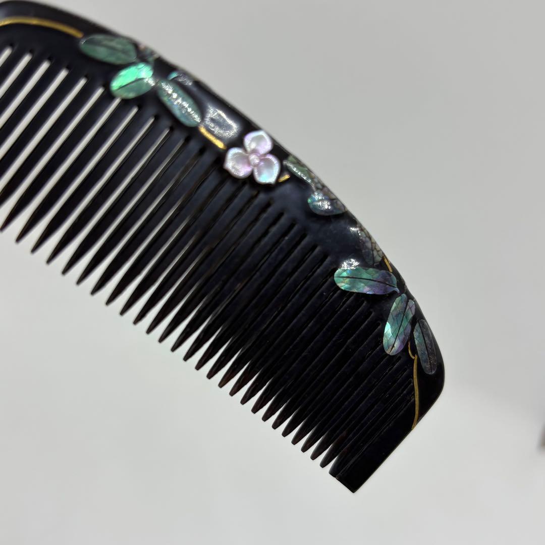 桐箱082617 アンティーク　本漆黒　螺鈿　沢瀉紋様 櫛　笄　かんざし