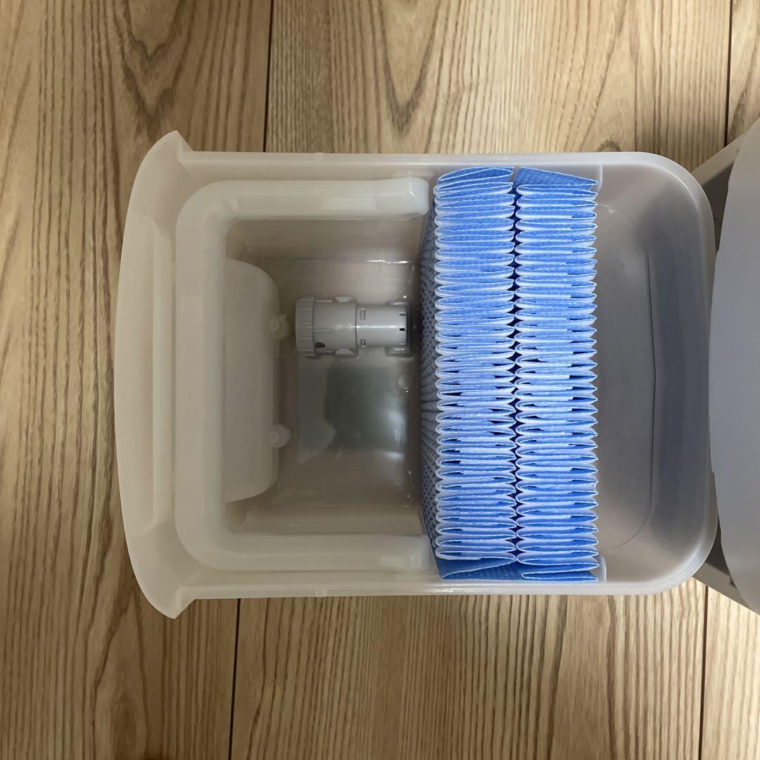 シャープ　加熱式加湿器　HV-P75-W