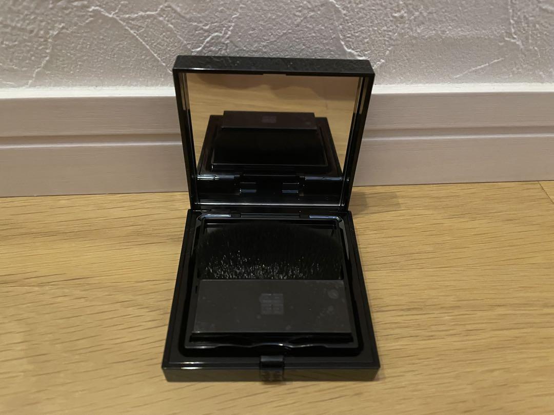 GIVENCHY プリズムリーブルプレストパウダー4色カラー