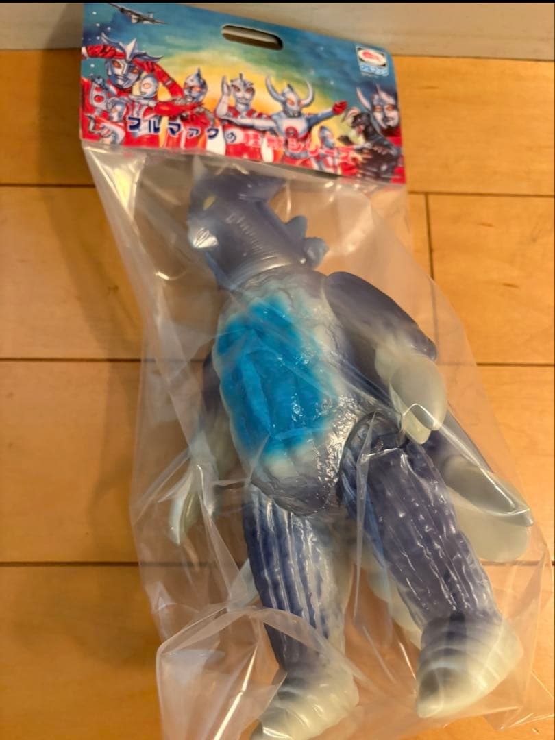 ブルマァク ホタルンガ 蓄光版 ソフビアイランド限定商品 - メルカリ